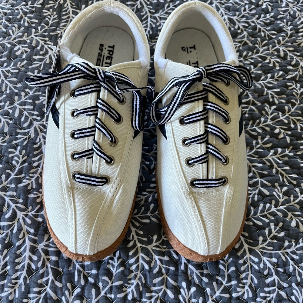 Tretorn White and Blue Women's Tennis Shoes